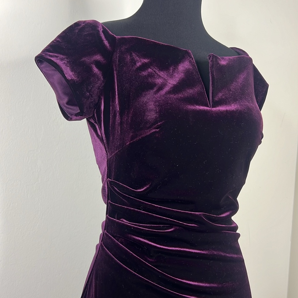 X BY XSCAPE Plum Off the Shoulder Scrunch Back Cocktail Dress 6 - Picture 4 of 9
